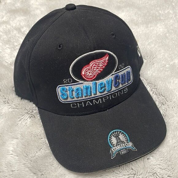 Detroit Red Wings 2002 Championship Hat - Picture 1 of 4